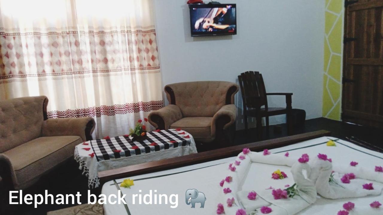 Oleena Home Stay Habarana Luaran gambar